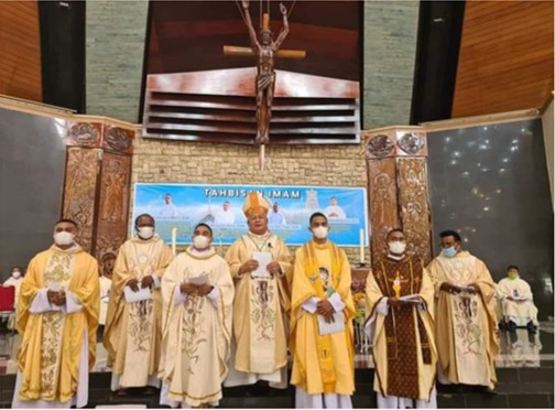 wijding van vier augustijnse priesters in Sorong